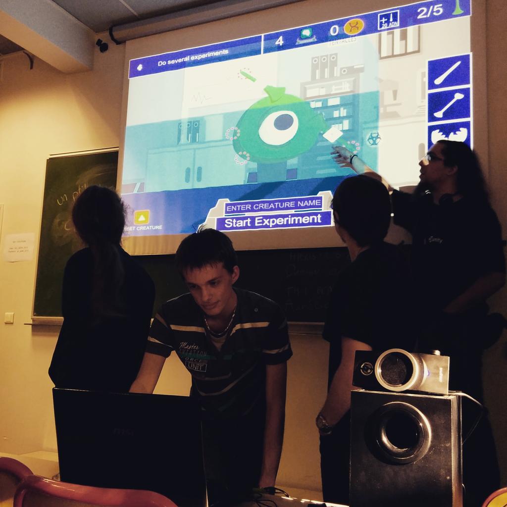 SandBox_Lab's tweet photo. Quelques jeux issus de la "grande confiture", dont #sandbox est partenaire ! Cc #jamshaker @Citegeek http://t.co/gORehg79mV
