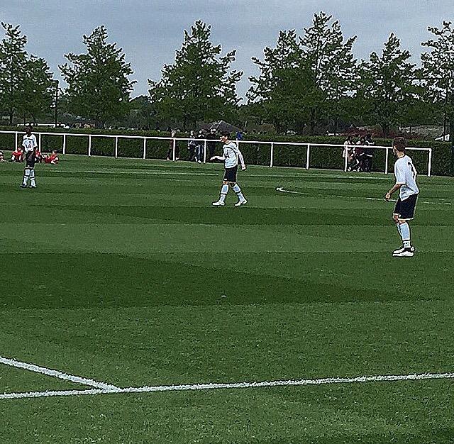 RyanPent0n's tweet photo. Great win against the Dutch side Willem |||⚽️❤️ #COYS http://t.co/0ap4c6Awk4