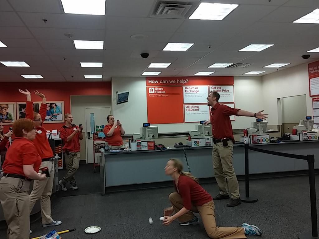 TylerWies's tweet photo. Mariah and Rita playing Minute to Win it for Reds! #airbornechubbybunny @KiddEloise @KatusaLee @swvb http://t.co/VbfV4gPhFi