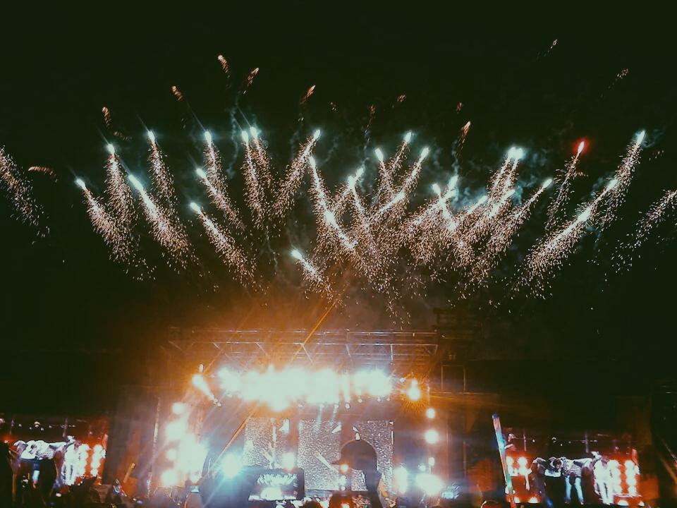 gembetterstyles's tweet image. um ano amanhã 😭😭😭