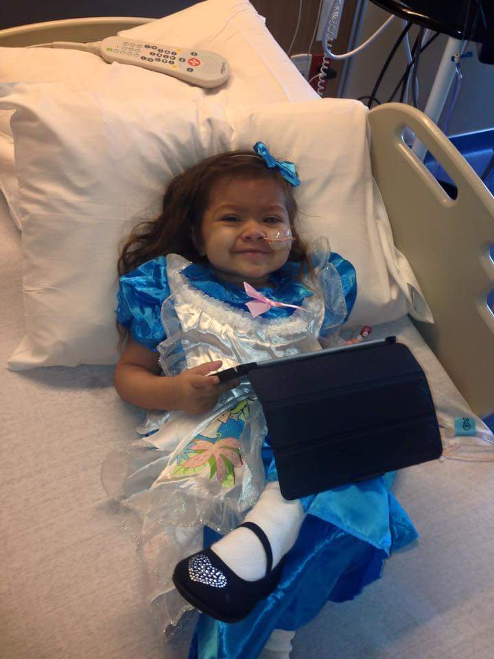 helpkathryn's tweet photo. She's feeling a little better. No progress on transplant yet. #helpkathryn @WynonnaMusic @JennyMcCarthy @DrMartyFox http://t.co/wtGYjLwEsI