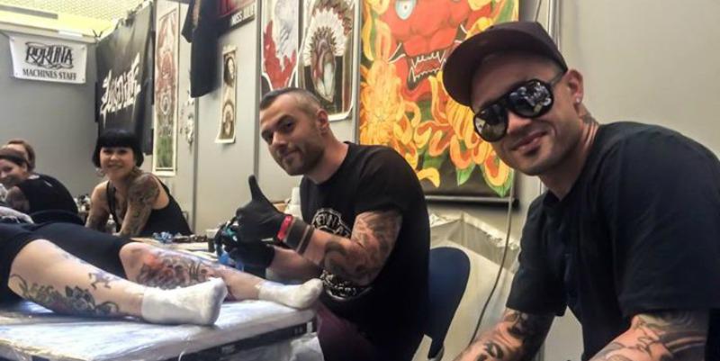 romanewseu's tweet photo. .@OfficialRadja al "Tattoo Expo Roma" #ASRoma #RomanewsEu http://t.co/oO001Zb2tn http://t.co/NVNgLtNuXf