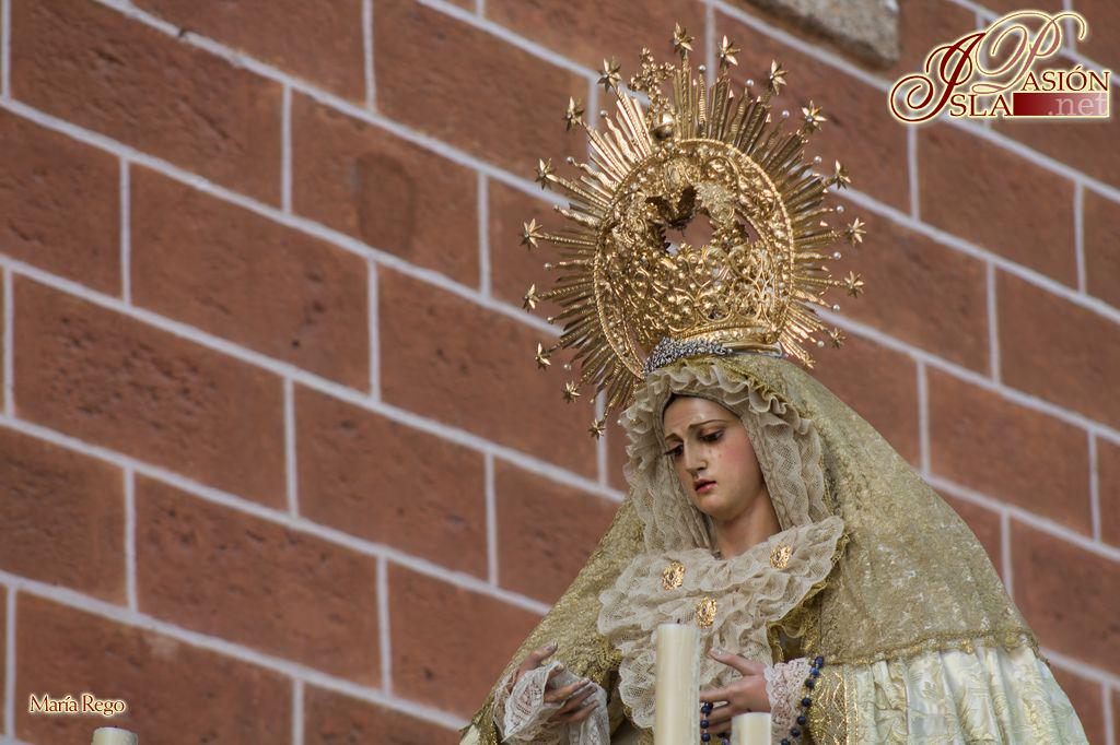 IslapasionNet's tweet photo. Continúan los rosarios de la aurora con el de la Virgen de las Lágrimas por su feligresía http://t.co/xzNn3oeyE8 http://t.co/8tpElMyMB1