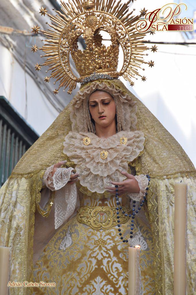 IslapasionNet's tweet photo. Continúan los rosarios de la aurora con el de la Virgen de las Lágrimas por su feligresía http://t.co/xzNn3oeyE8 http://t.co/8tpElMyMB1