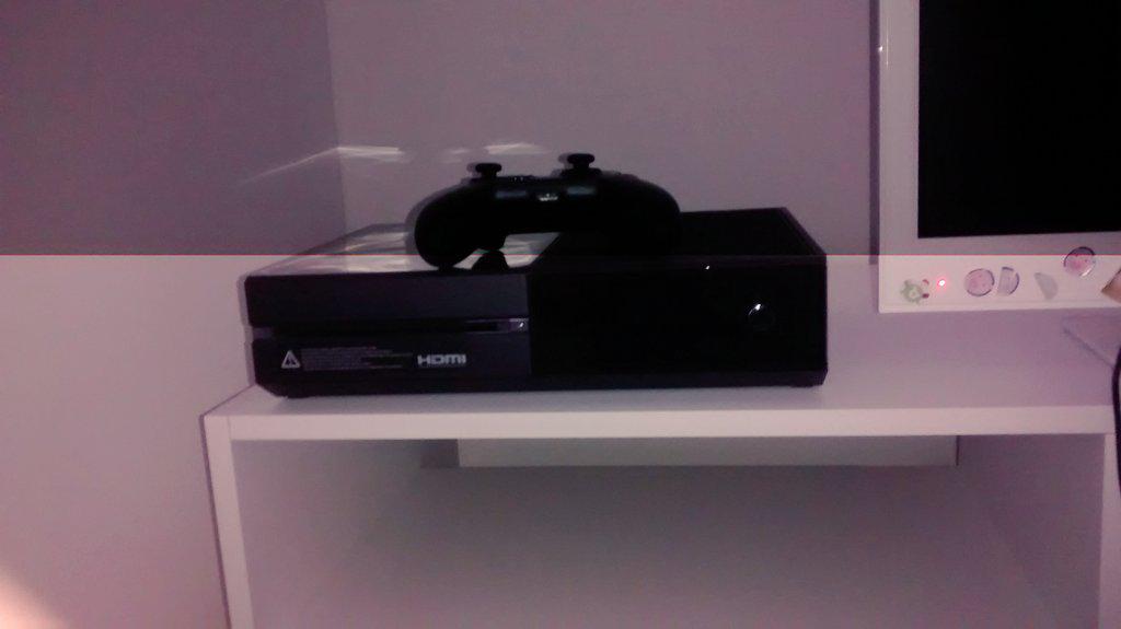 wiseupman's tweet photo. Xbox one!!!!!!!!!!!! http://t.co/WUjJPb3gCH