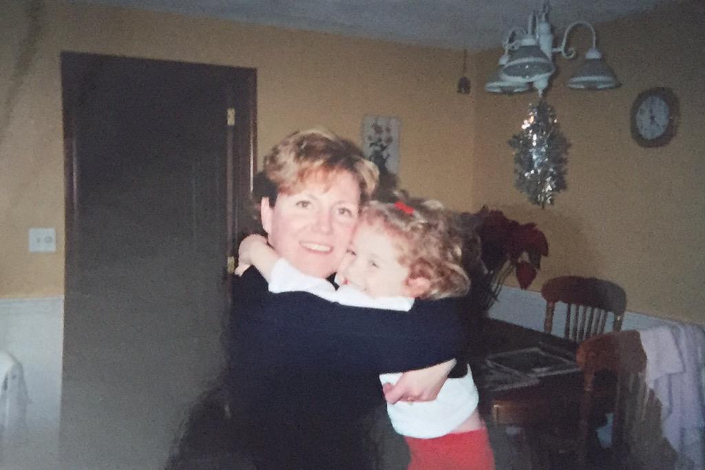 sassykidmeme's tweet photo. When it's Mother's Day #momappreciationtweet http://t.co/MZKORtNaWh