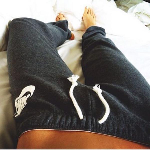 HerDailyFitness's tweet photo. Nike Sweats. http://t.co/a1XsNTNPRn