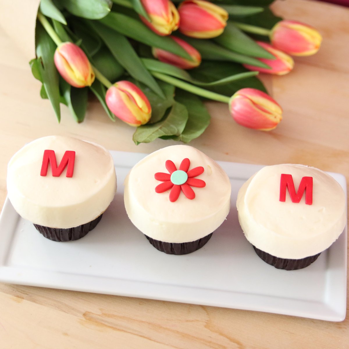 sprinkles's tweet photo. Happy #MothersDay! http://t.co/VWCuzHxFia