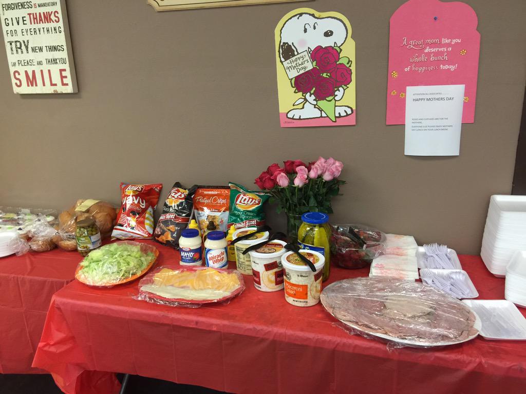 stacy_cooksey's tweet photo. Happy Mother's Day from 6579 http://t.co/lvuONTyRr6