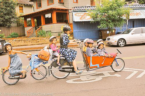 CyclingMuseumMN's tweet photo. Happy #MothersDay biking mommas! #mnbiking #bikelife #biking http://t.co/JuMRsiOaAy