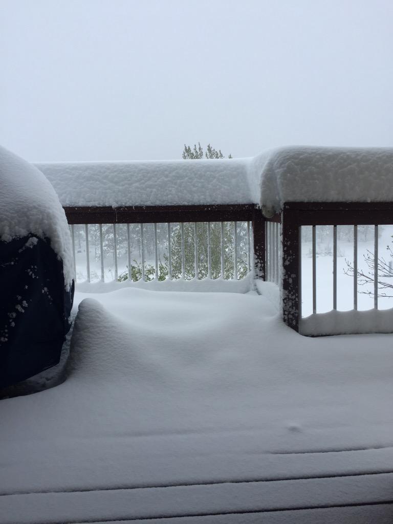 erickaheiser's tweet photo. Happy Mothers Day from #SouthDakota 12.5 inches at 8am ❄️ http://t.co/v1NvjVq4dn