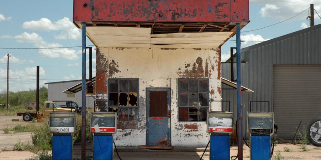 KalTire's tweet photo. The station attendant is keeping #cool inside but #WheresTheSpare? Reply with #FoundTheSpare! http://t.co/r0IdHQn1H6