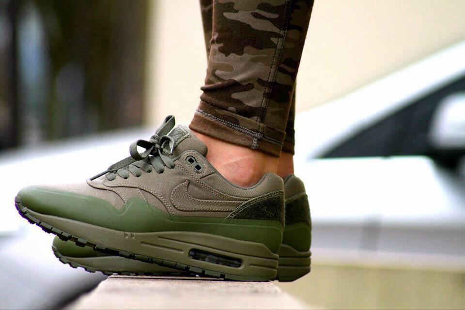 SneakersAddictz's tweet photo. AM1 Patch 🌲 http://t.co/FzLdXvZQHg