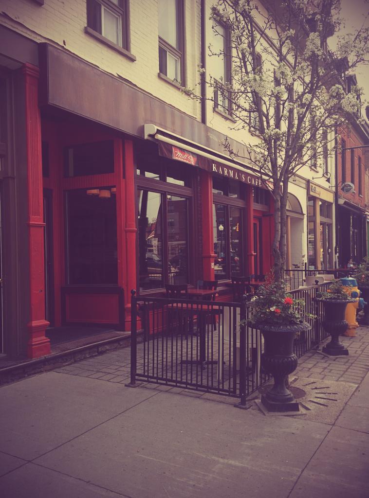 AshRealty's tweet photo. We just bought 2 tickets to @KarmasCafe for the first Mother &amp; Daughter duo who attends! #supportnepal &amp; #local #ptbo http://t.co/fCQONVmN6l