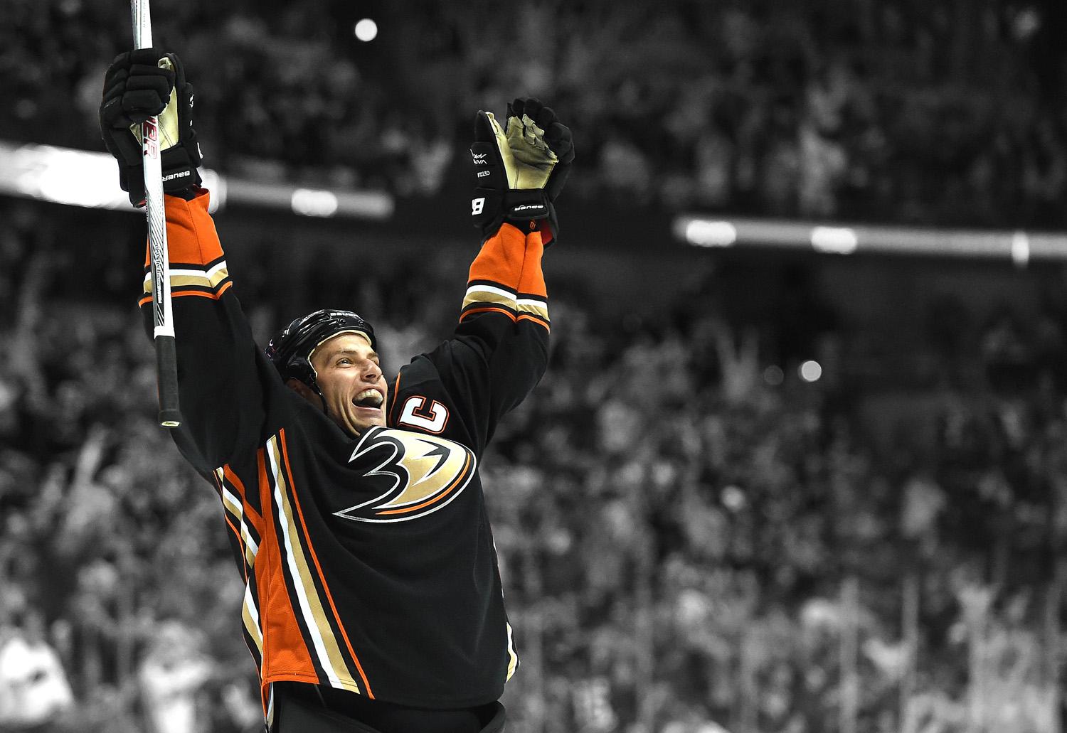 Happy birthday to the captain, Ryan Getzlaf! 