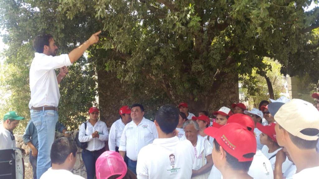 PabloGamboa_MX's tweet photo. ¡Gracias Dzitya!, trabajaré para ustedes, por su bienestar y desarrollo. #LeyesATuFavor #ConfianzaSePagaConConfianza http://t.co/baUyPuVnvE