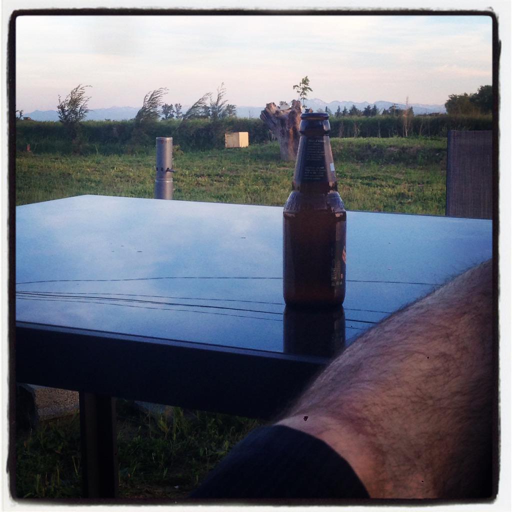 BsRodeo09's tweet photo. Un dimanche soir à la maison. #pleinsud #Tabe #Soularac #StBarthelemy #Fourcat #biere http://t.co/Fwj4l8UQRH