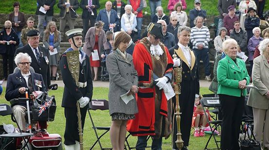 Gravesham remembers @VEday with the same service as 70 years ago, dancing and celebration in a crowded <a href="/FortGardens/">Rodolfo Agustin</a>.