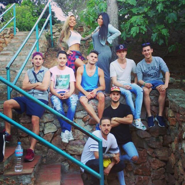 DOGEFATHER9l9j's tweet photo. Nueva foto de @paula_GH15 El amor de la familia que nos cubre las espaldas cuando la ciudad descansa• #ROMASIEMPRE … http://t.co/LqdCbpU6zI