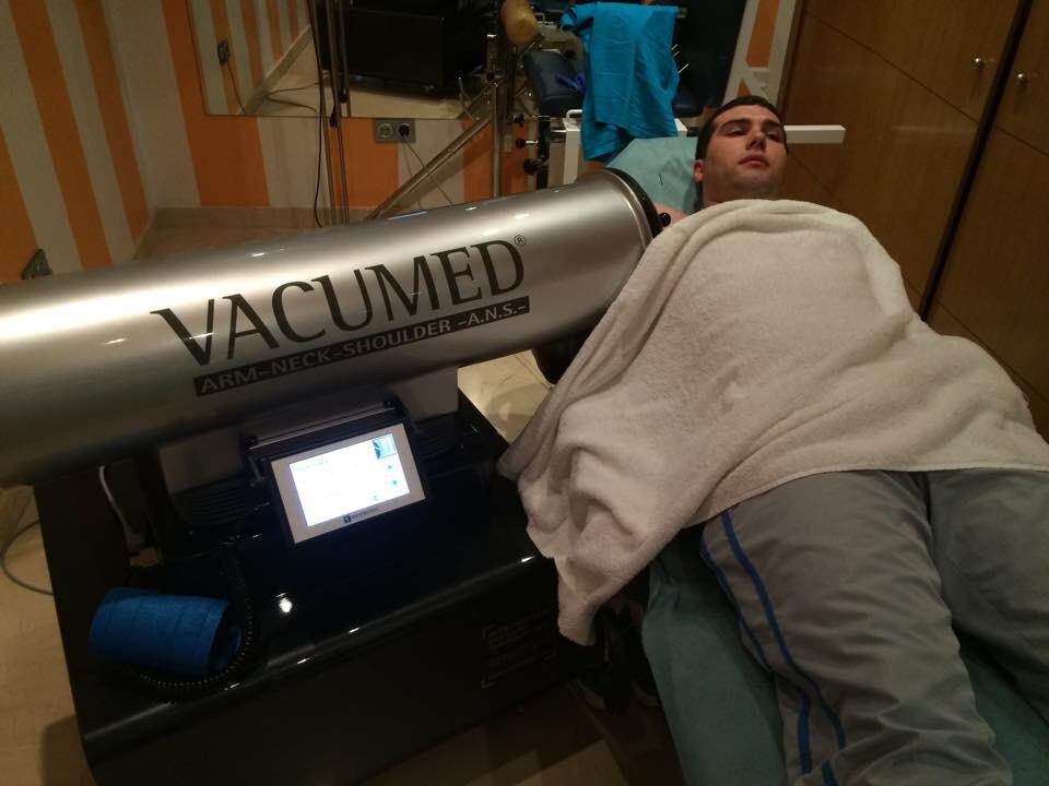 caalf's tweet photo. Tratamiento hernia Discal cervical con irradiación hacia miembros superiores con VACUMED. http://t.co/c5rsL8BPrq