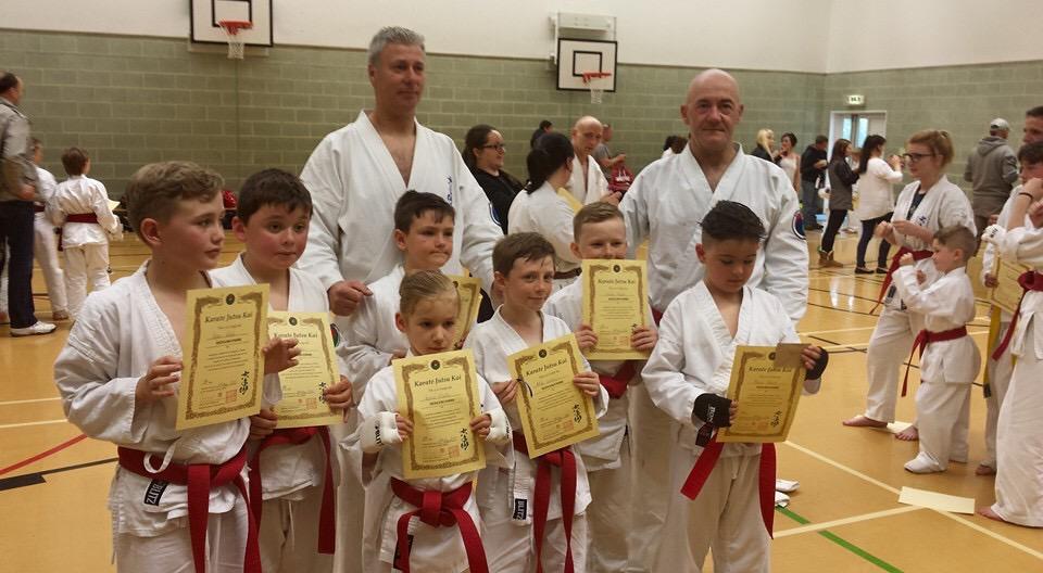 sedlescombekjk's tweet photo. Well done to my students from #sedlescombekjk very proud of you all OSSU x http://t.co/SlrA2F6oJH