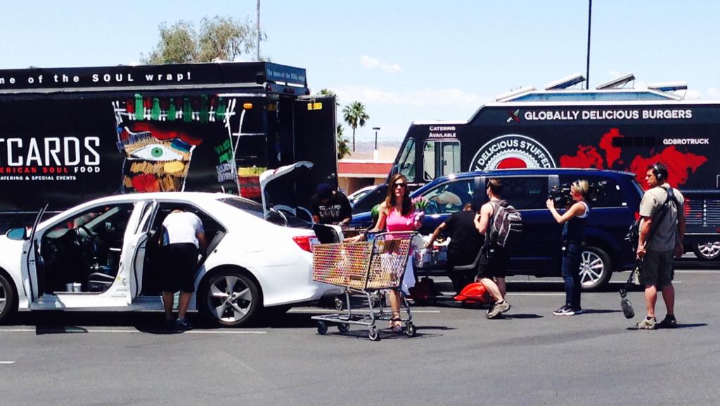 learaviator's tweet image. Safeway parking lot #GreatFoodTruckRace