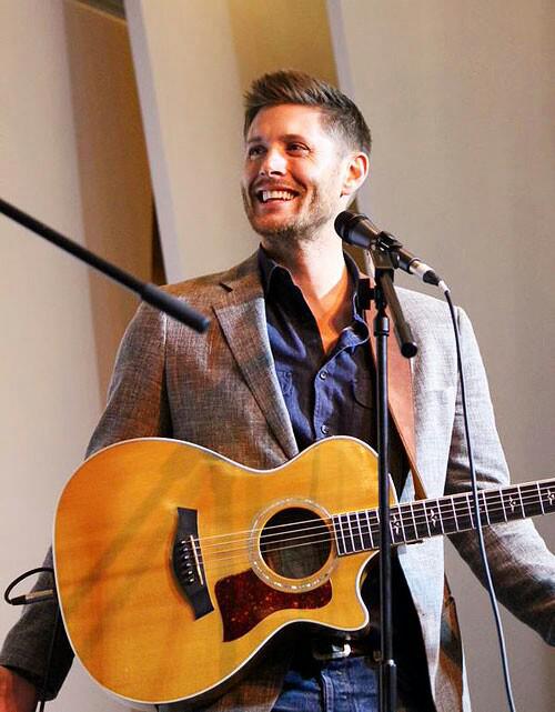SmoldyAndAckles's tweet photo. @JensenAckles bless your beautiful soul &amp; big heart.You are SO loved Keep inspiring amazing man.Thank YOU!!!😊❤️💞😊❤️💞 http://t.co/qEFcy6aG7H