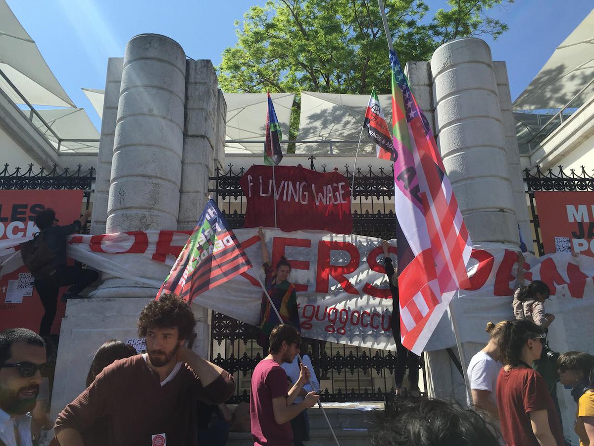 Liberationtech's tweet photo. #GuggOccupied: In #Italy, Groups #Occupy #Venice's Guggenheim to Highlight Labor Issues http://t.co/WGjKsjjqyZ http://t.co/7Bvdsu36wY