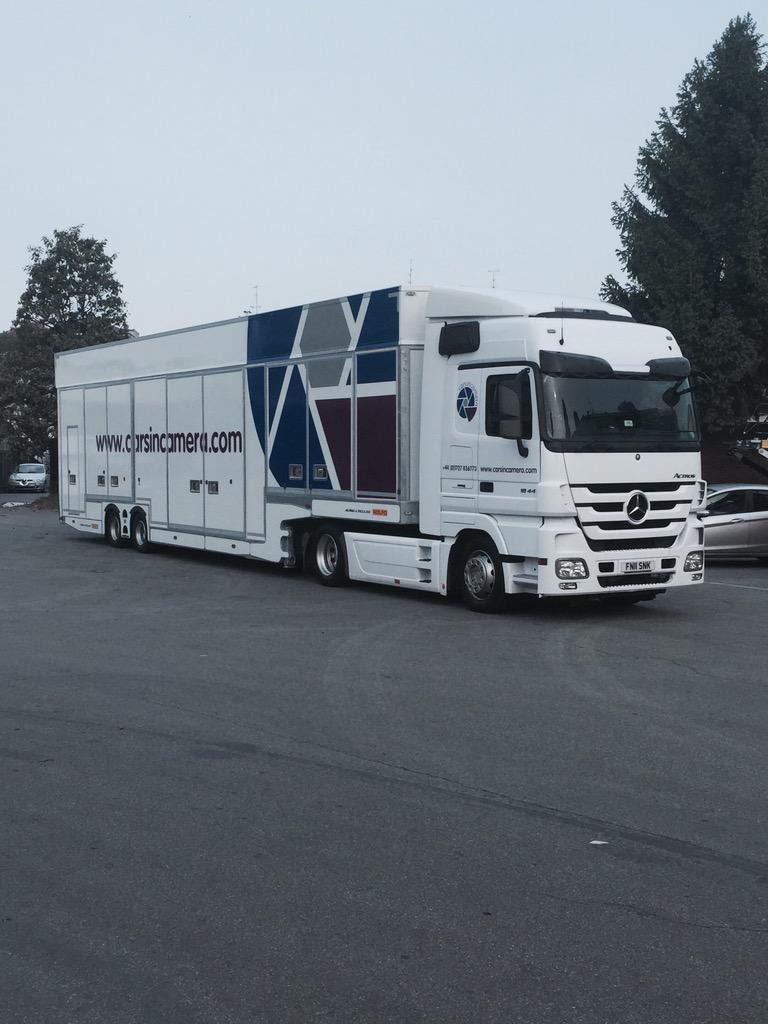 tiny19891's tweet image. New trailer picked up from Turin, Italy.. Overwhelmed with the attention it gets in the road #cartransport #truck