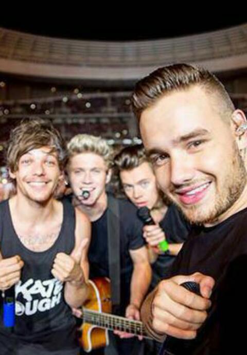 AdrielesantosAs's tweet photo. cade o zayn!? http://t.co/YmlvzFCVBU
