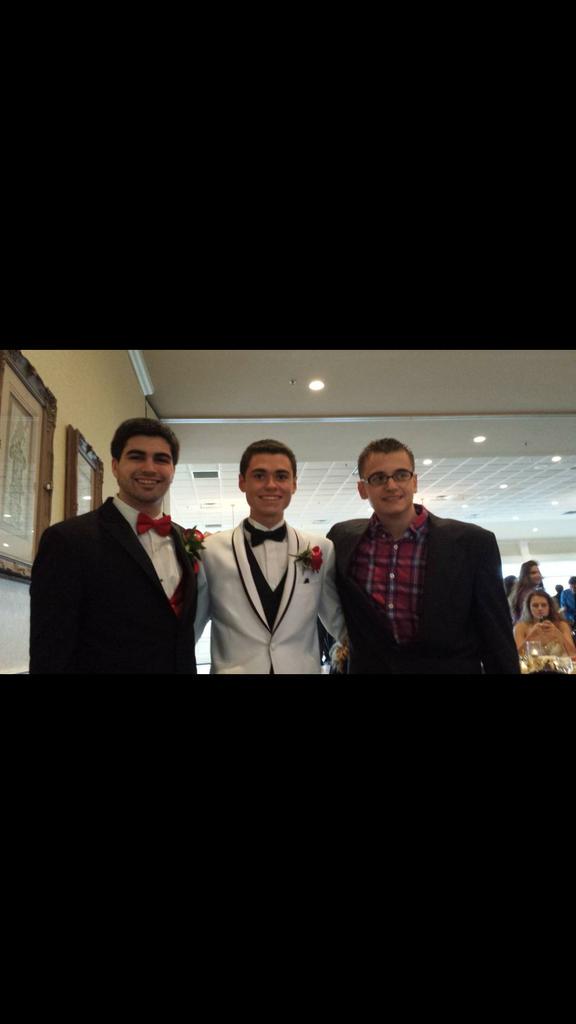 AvondaleProm tweet picture