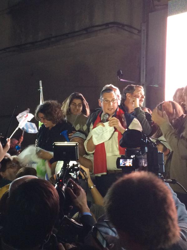 SigueContigo's tweet photo. Increíble festejo en Florida! Se escucha el grito de Florida PÁJARO PÁJARO PÁJARO http://t.co/8J8gTGLeJC