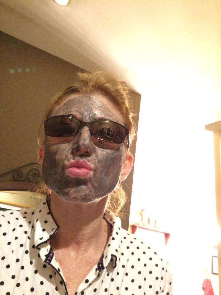 MelissaAdolfson's tweet photo. My mother is one lovely person! #MamaGinge http://t.co/biSPvVQLpG