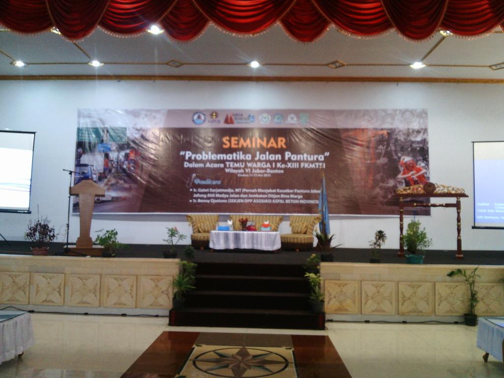 HMS Unswagati (@hms_unswagati) on Twitter photo SEMINAR "PROBLEMATIKA JALAN PANTURA" DALAM ACARA TEMU WARGA I KE XIII FKMTSI WILAYAH VI JABAR-BANTEN <a href="/fkjabarbanten/">FKMTSI Jabar-Banten</a> SEMINAR "PROBLEMATIKA JALAN PANTURA" DALAM ACARA TEMU WARGA I KE XIII FKMTSI WILAYAH VI JABAR-BANTEN <a href="/fkjabarbanten/">FKMTSI Jabar-Banten</a>