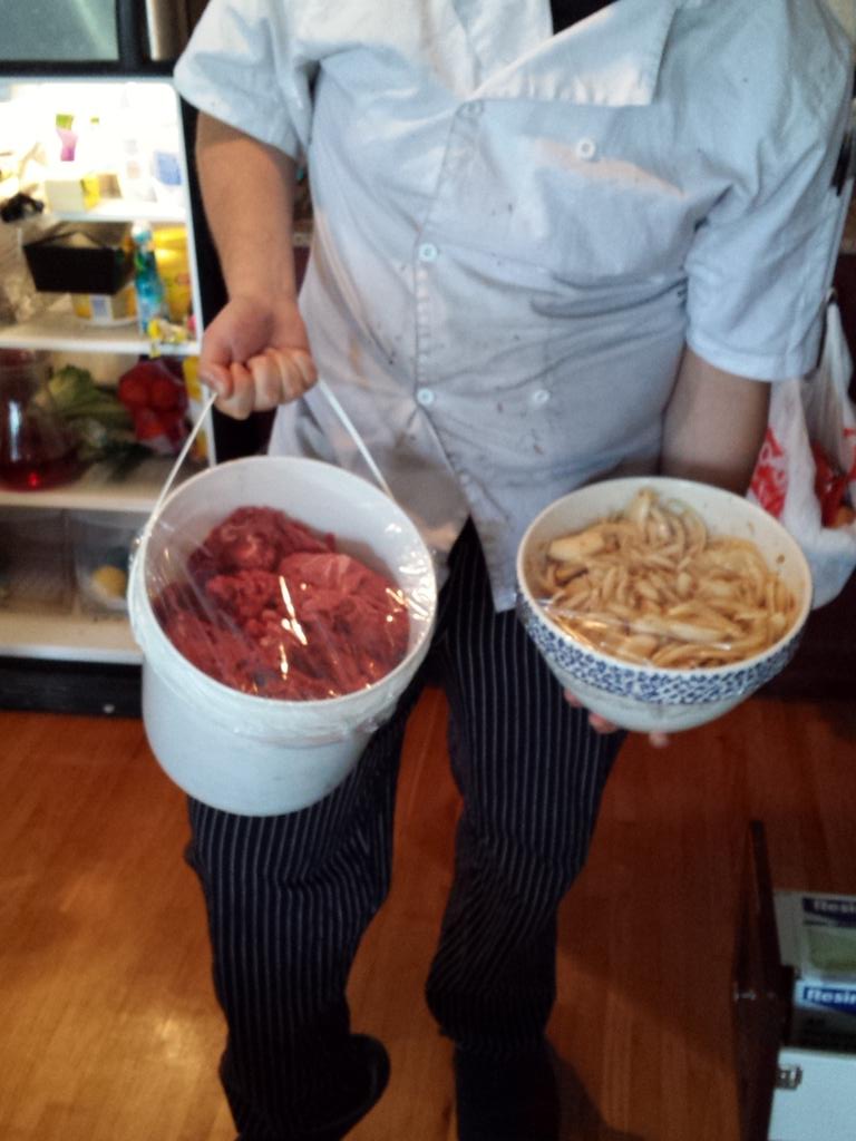 jpantalleresco's tweet image. Knowledge to grasp the sheer scope of the meat..  #rainydaybeefbowl @geekmootyyc