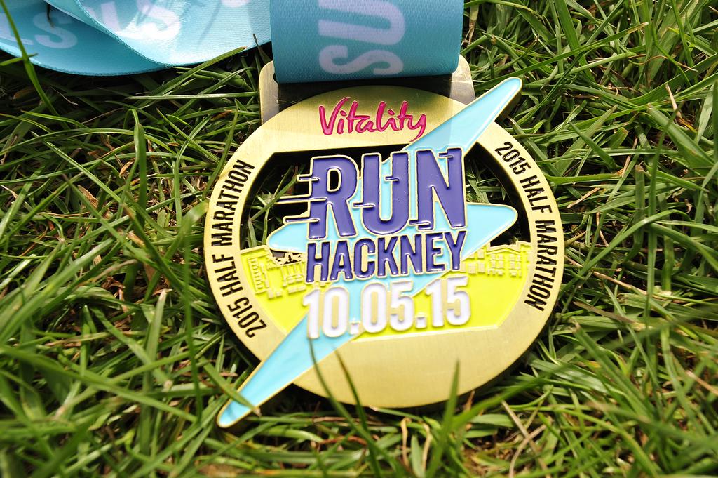 hazpics's tweet photo. Had a great day at the #HackneyHalfMarathon #hackneyhalf #hackneyrun today . The medal is so heavy http://t.co/viQd3u903s