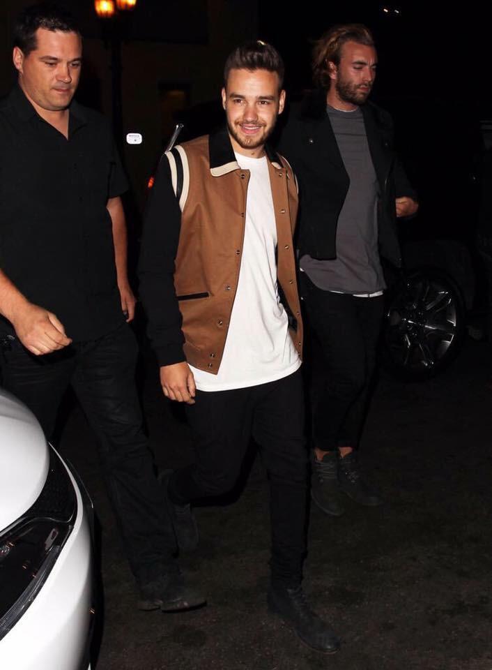 1D_24hNews's tweet photo. Liam leaving a club in LA last night ❤️😍
#LiamIsARoleModel #LiamYouAreOurAngel #LiamYouMakeUsHappy #5thiscoming http://t.co/0CPyeF4d2W