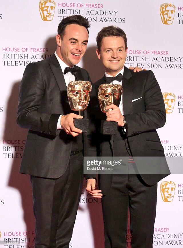 antanddec_news's tweet image. MASSIVE CONGRATULATIONS TO @ANTANDDEC FOR WINNING TWO BAFTA AWARDS!! SO WELL DESERVED! 🎊🎉