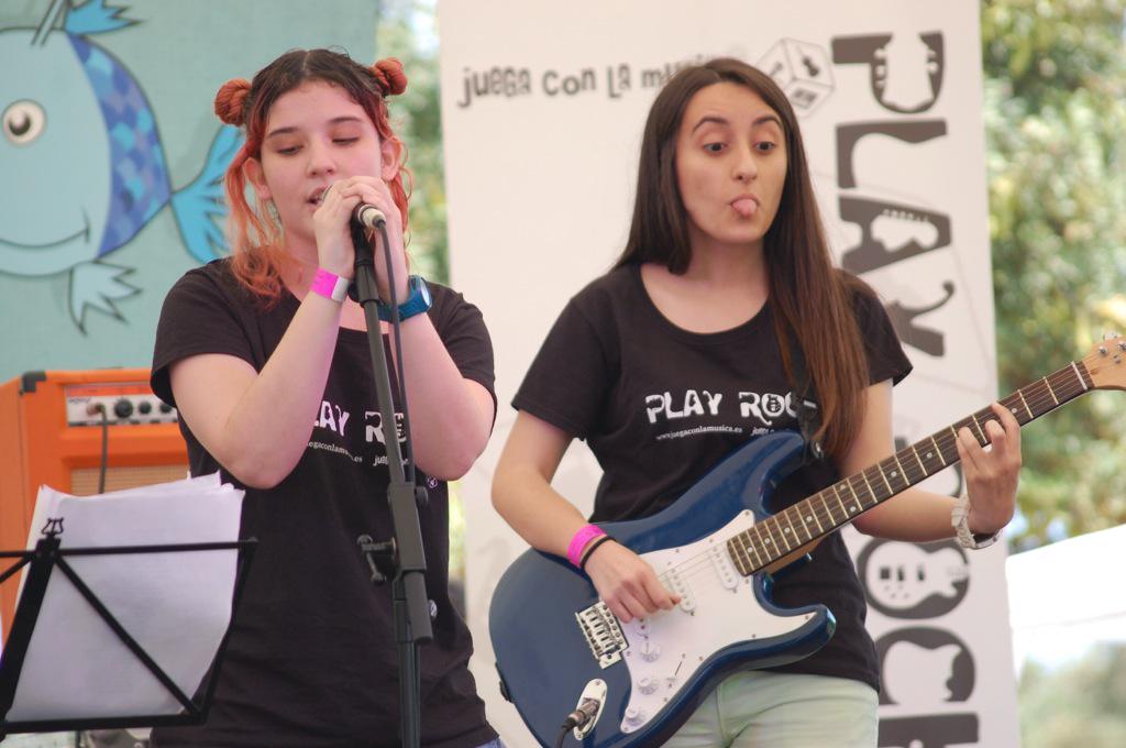 Play Rock tweet media