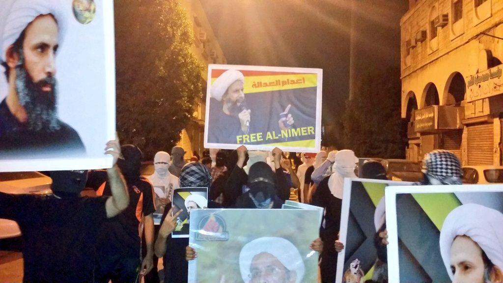 FREEDOM_QATIF's tweet photo. استمرار الاحتجاجات لليوم الثالث على التوالي ببلدة العوامية #لننقذ_النمر #القطيف #السعودية #الشيخ_النمر #FreeNimr http://t.co/0jMoO4twrk
