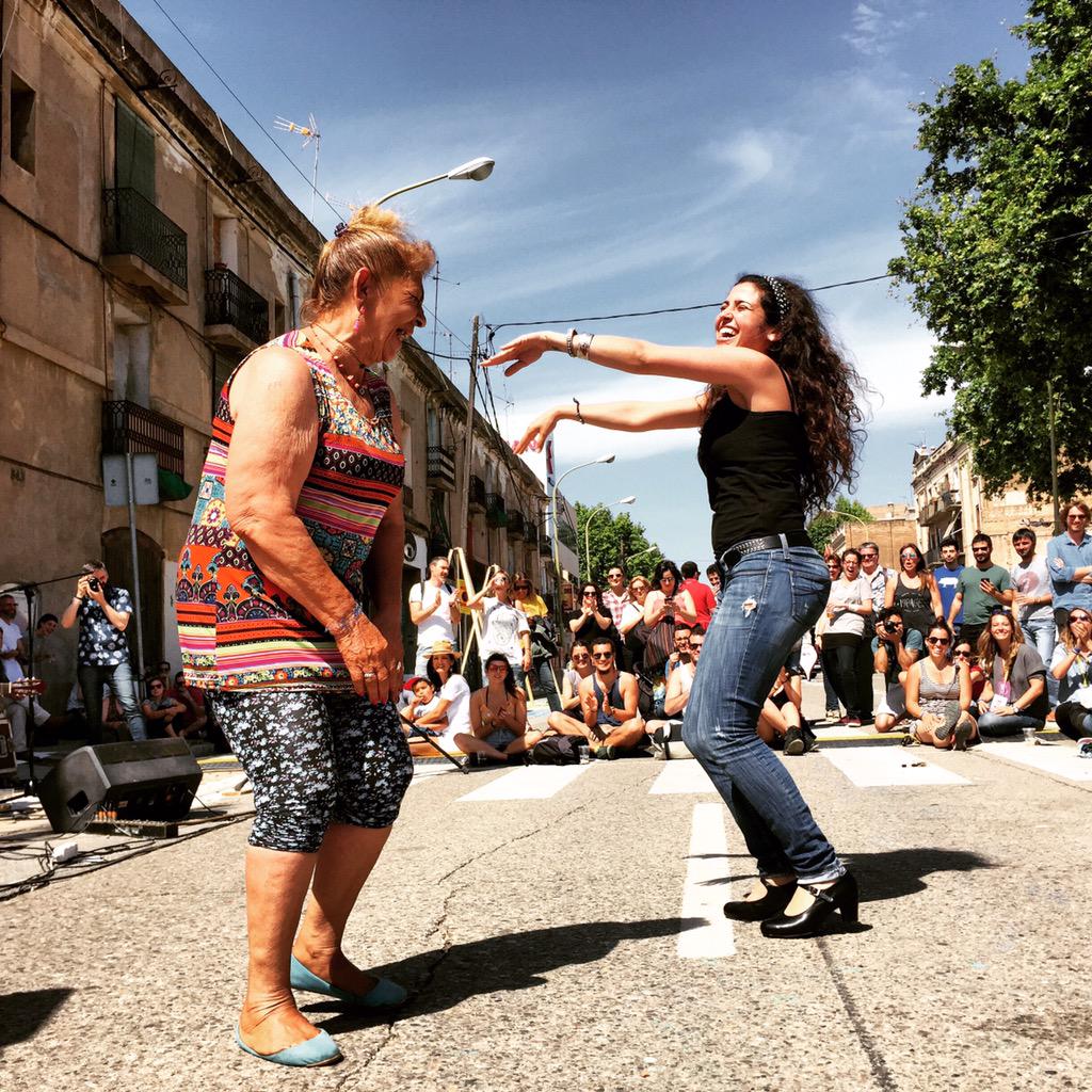 elenadiegophoto's tweet photo. Last day @USBCN what & end for this amazing event. Congrats to all the team involved in #usbcn #Poblenou #streetart http://t.co/IOQdFs9dlU