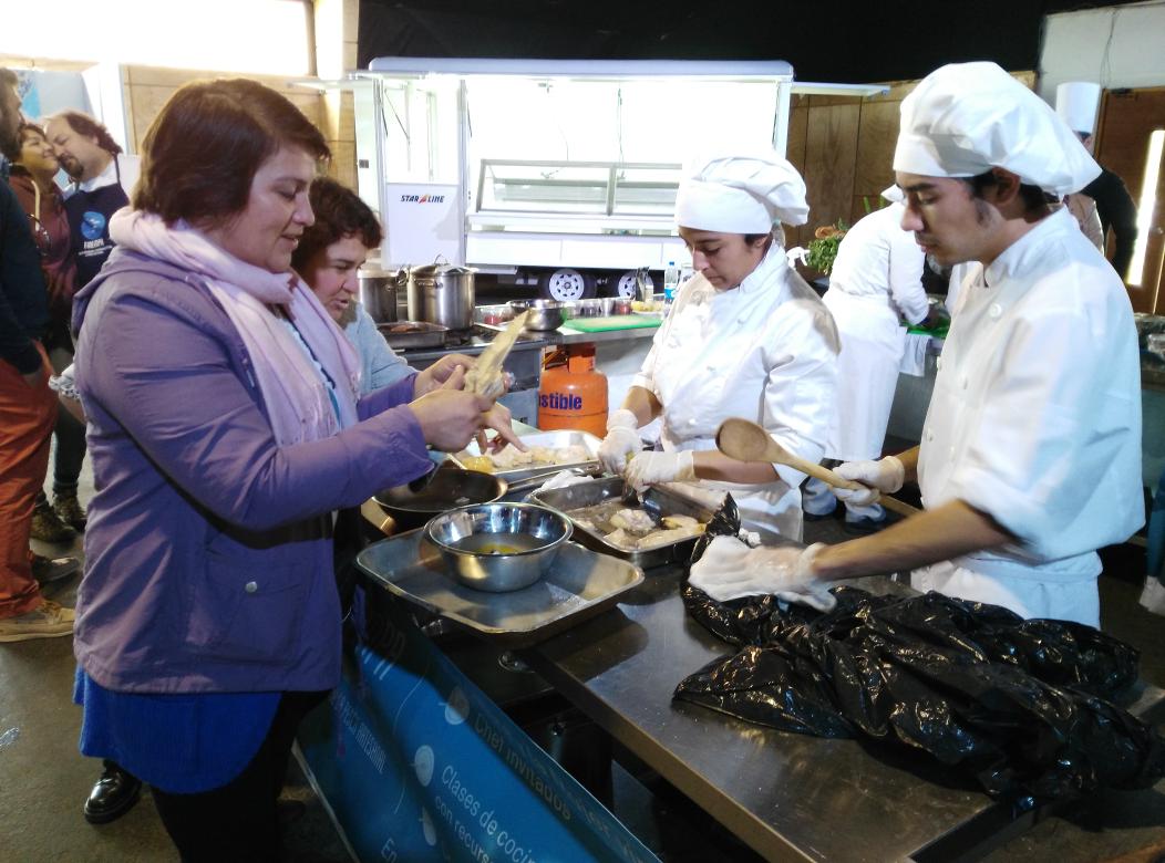 FEPACOM's tweet photo. Concluyó #finempa 2015 con exitosa participación de emprendedoras de #mehuín y Cheuque http://t.co/EMbcwOFeOm