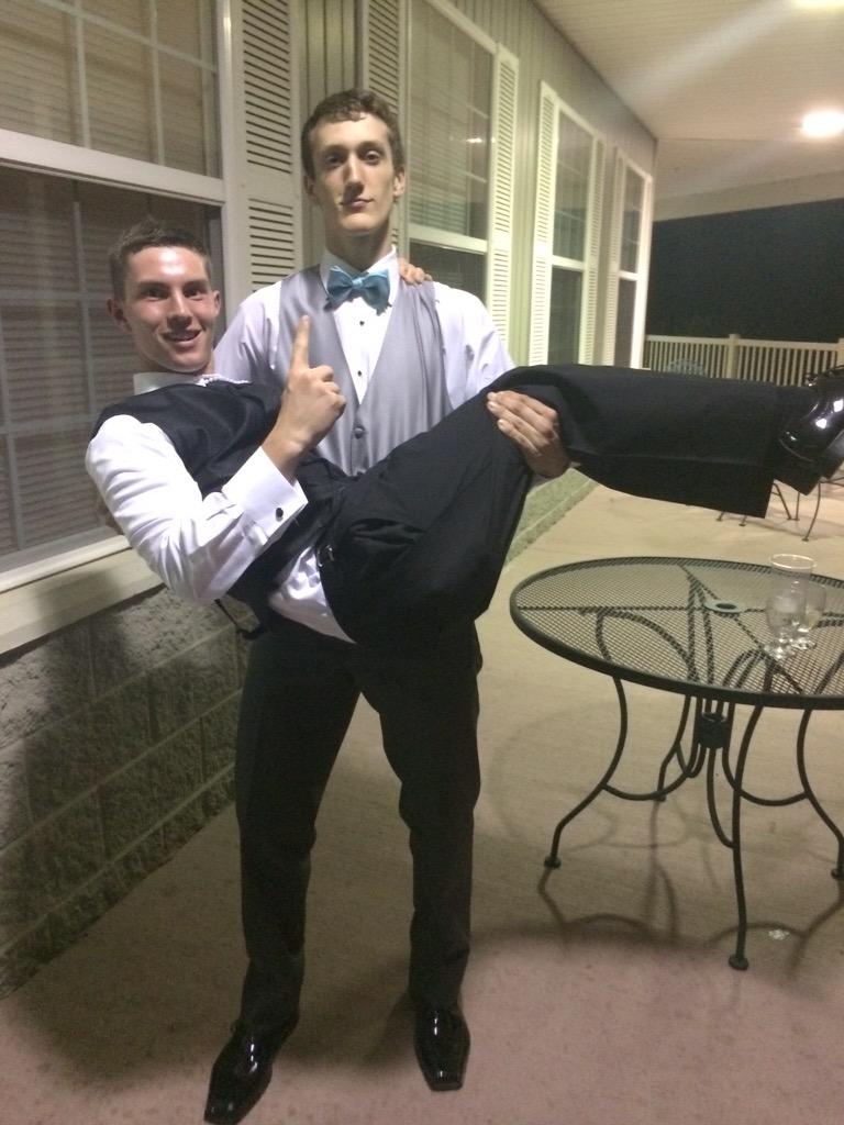 ellsworth_nate's tweet photo. @Grant_Lemanski2 #D1Bro http://t.co/FnBwmdU9IS