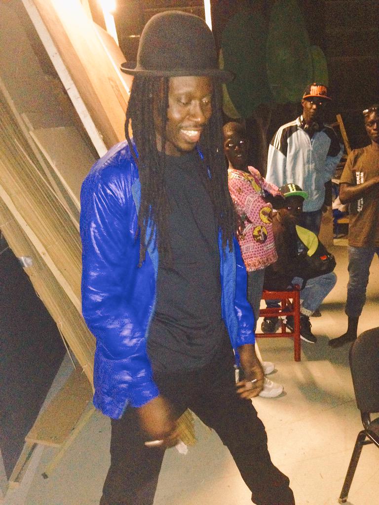 daarajfamily's tweet photo. Merci à #SERAKA pour ces belles tenues
#DaarajFamily #NdongoD #FaadaFreddy #Foundation #BackToTheFuturePresent http://t.co/CH5RiTdltz