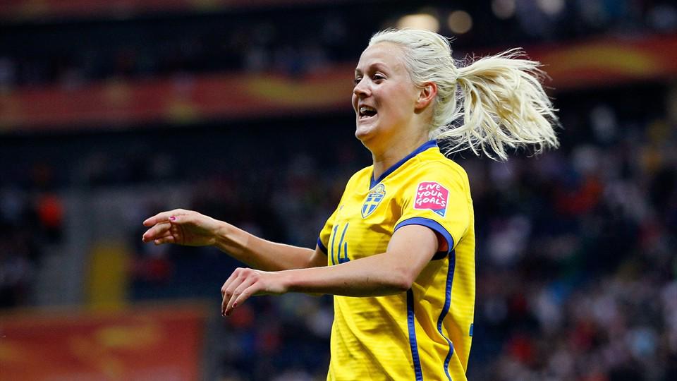 Happy birthday to Josefine Oqvist (32), Stuart Elliott (37) and Andy Townsend (52)
 