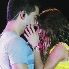 GiovanniOffc's tweet photo. linda tão linda,   tão mega .. tão 10 . Deusa  .  Da Beleza .. teu amor . me enfeitiçou  ♥ Te amo Barbie linda♥ http://t.co/HJyGT3pWof