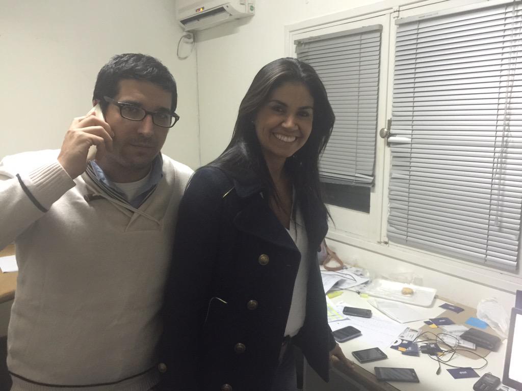veronica_alonso's tweet photo. Chequeando datos del boca de urna en Maldonado. Todo muestra que tenemos Intendente del Partido Nacional!! http://t.co/W3drY7Mc9m