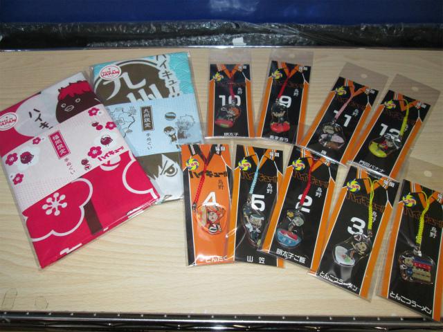 アニメイト福岡パルコ 入荷情報 アニ天神入荷 ハイキュー 本日 ご当地クリアファイル セット 手ぬぐい ぷくぷくシール が再入荷したばいっ ご当地アクリル根付 9種 も大好評販売中ばい 福岡関連のものと一緒になった烏野メンバーが
