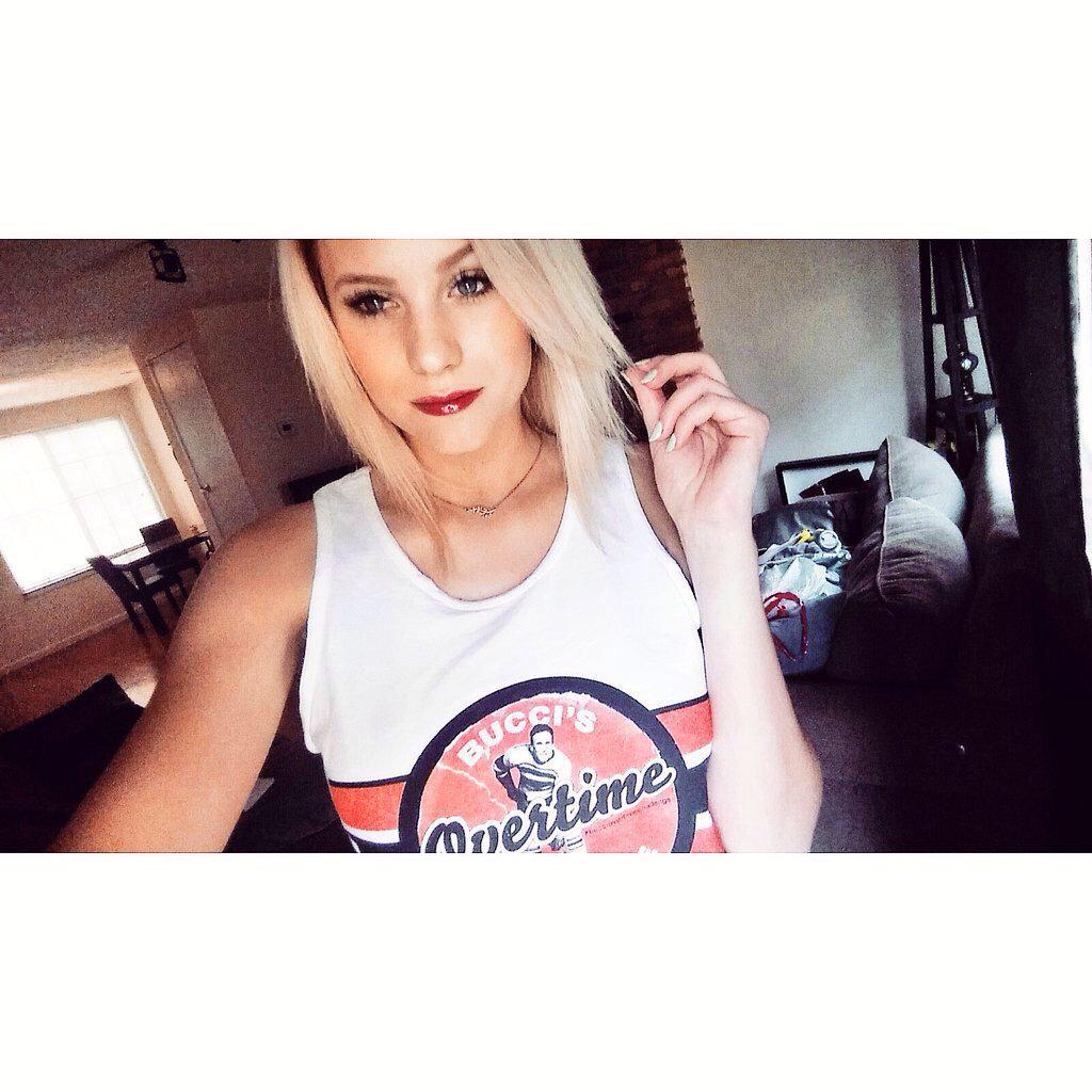 Buccigross's tweet photo. I was correct with my Corey Perry pick so only 5 winners tonight. http://t.co/kUz4ZMb42J