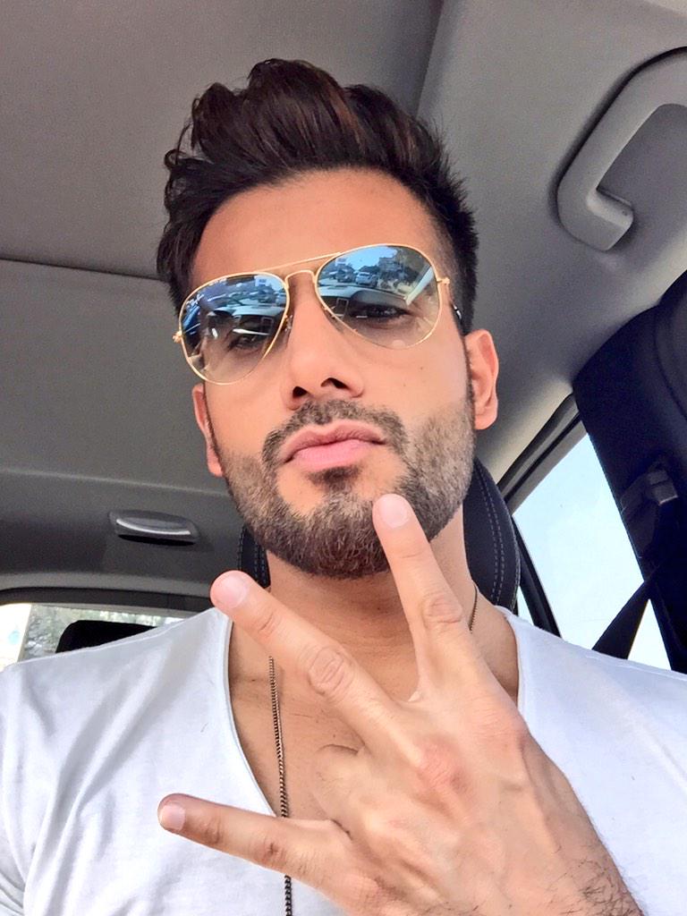 Happy bday karan tacker :) :) 